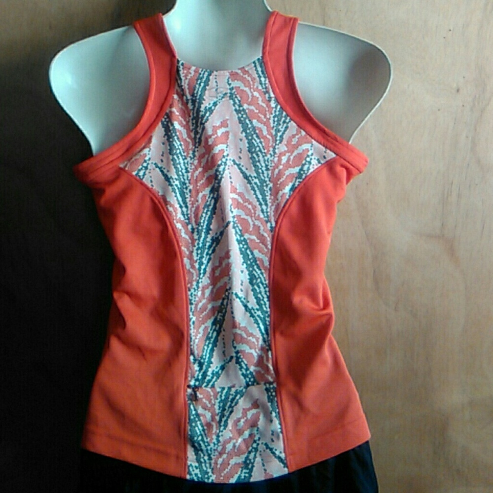 #FREE Under Armour top